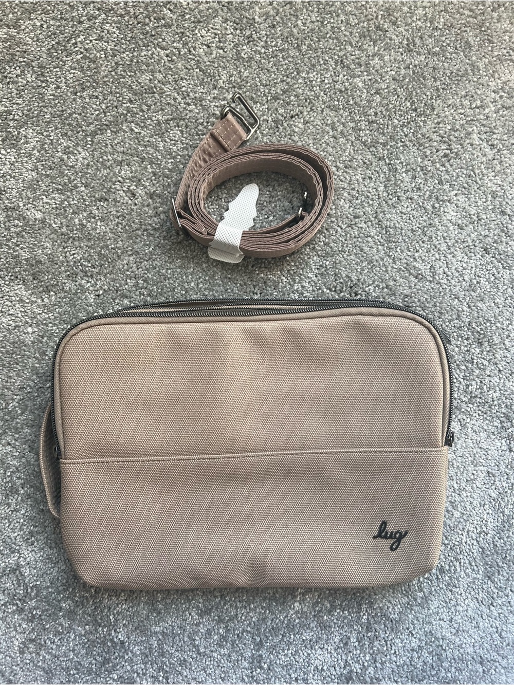 Lug delta mini Matt luxe sand NWOT